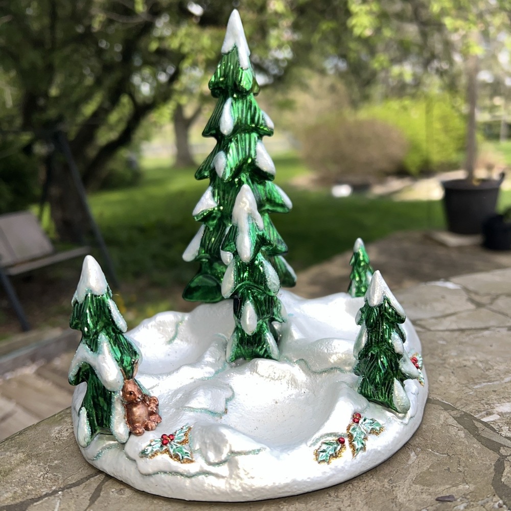 WATERFORD Holiday Heirlooms Snowy Village ornament display stand 90s Handpainted